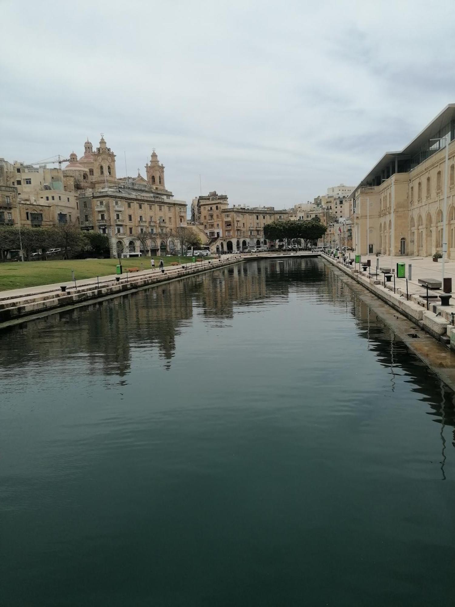 Old Refurbished Apartment In Bormla Cospicua Екстер'єр фото